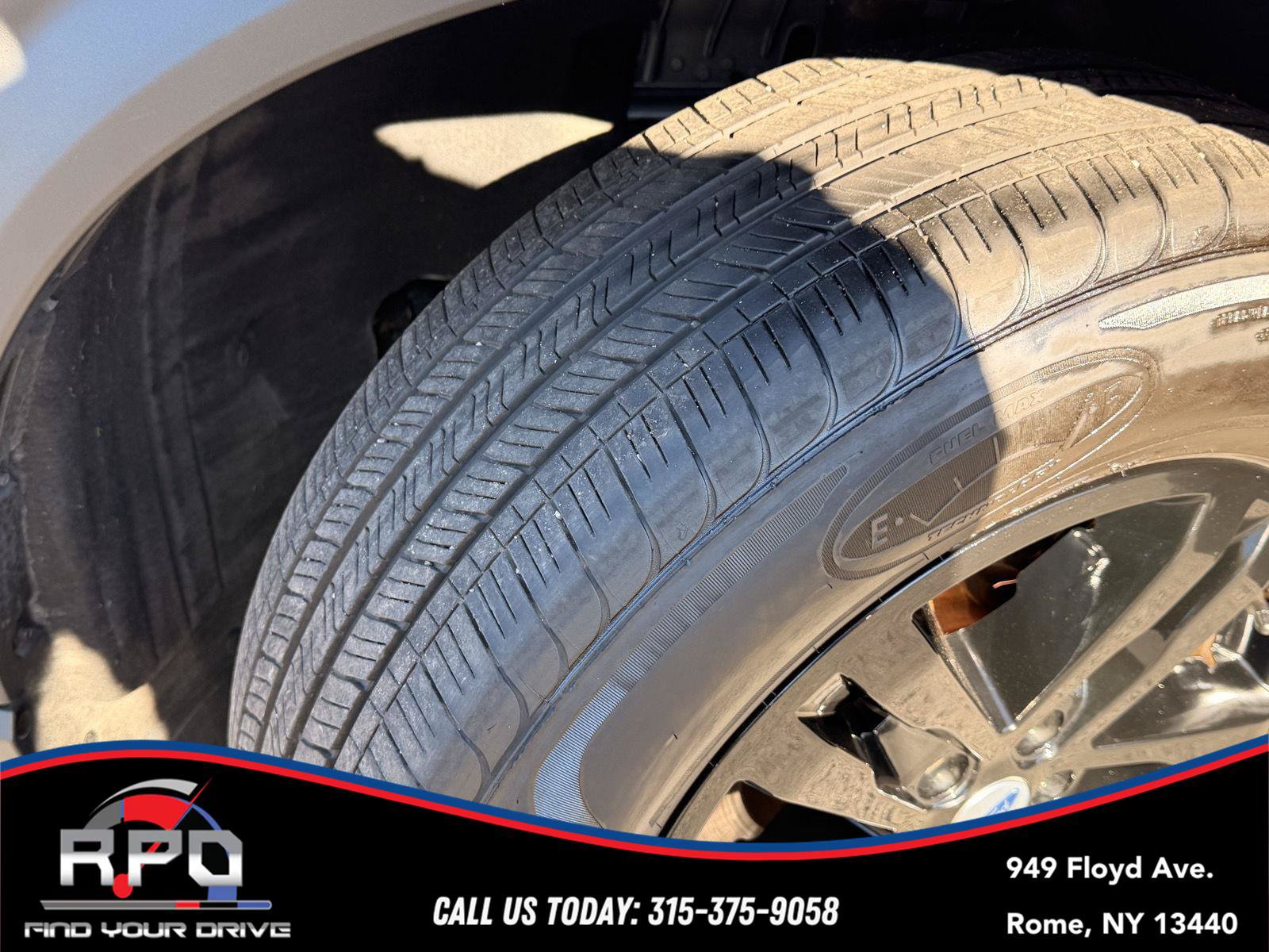 Used 2022 Ford Explorer XLT AWD/4WD image 10
