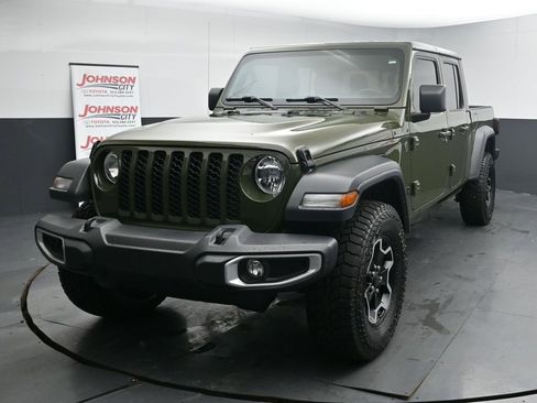 Used 2023 Jeep Gladiator Sport image 4
