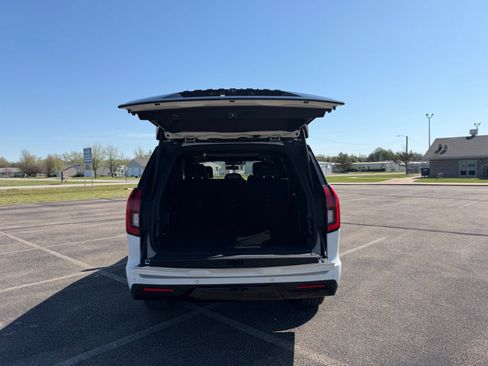 Used 2025 Ford Expedition Max Platinum w/ Stealth Appearance Package AWD/4WD image 6