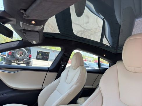 Used 2020 Tesla Model S Long Range Plus AWD/4WD image 19