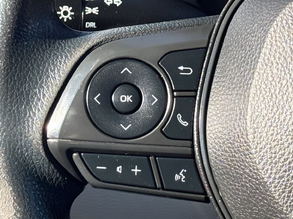 Used 2022 Toyota Corolla Cross L FWD image 15