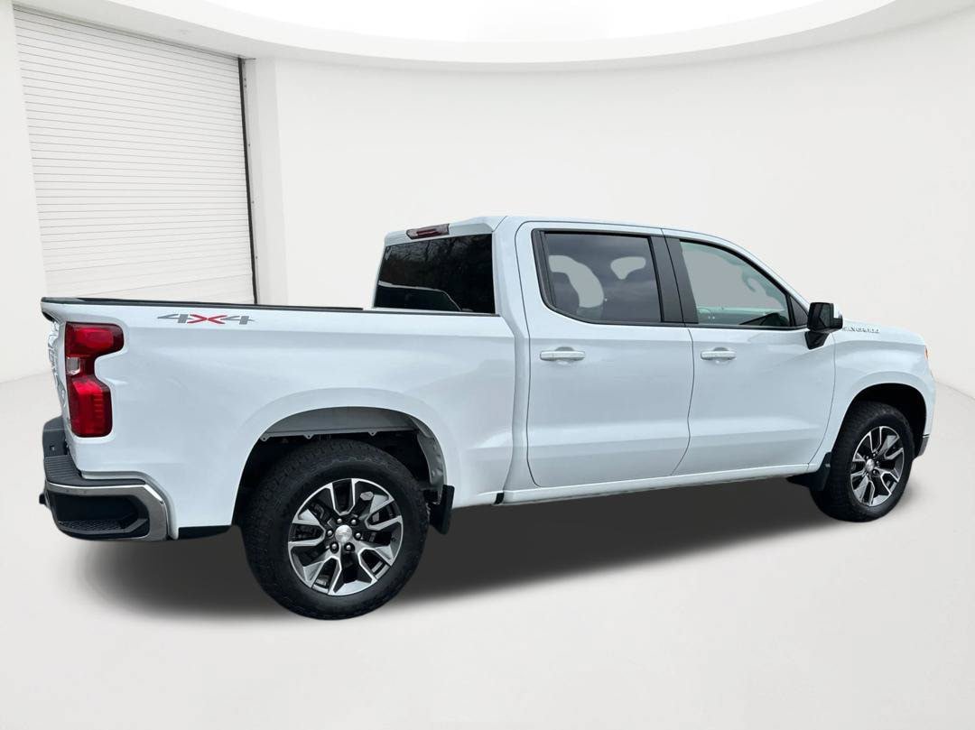 Used 2022 Chevrolet Silverado 1500 LT AWD/4WD image 5
