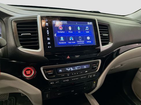 Used 2017 Honda Pilot Touring image 26