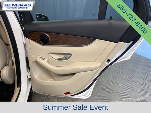 Used 2022 Mercedes-Benz GLC 300 4MATIC image 39