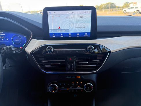 Used 2022 Ford Escape Titanium w/ Titanium Elite Package image 22