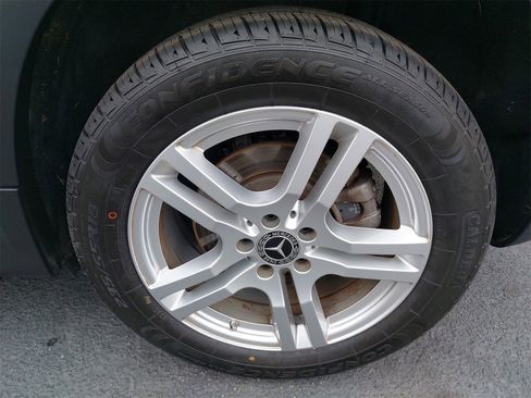 Used 2020 Mercedes-Benz GLB 250 GLB 250 image 42