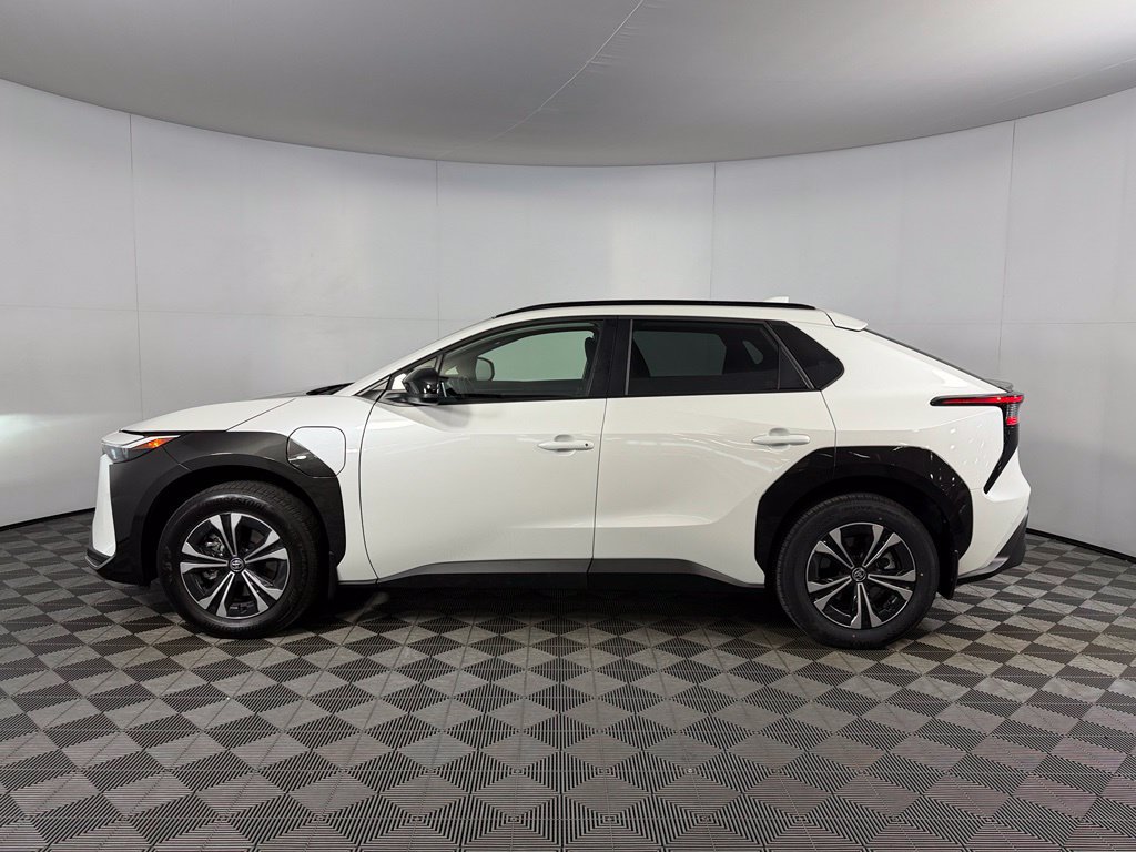 Used 2025 Toyota bZ4X AWD w/ Weather Package image 9