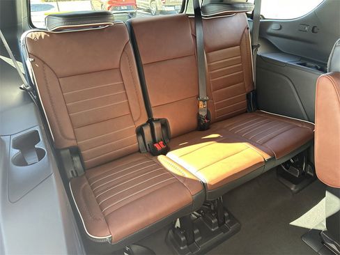 Certified 2024 GMC Yukon Denali Ultimate image 39