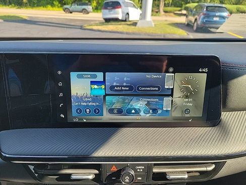 Used 2025 Nissan Kicks SR w/ SR Premium Package AWD/4WD image 12