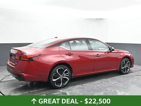 Used 2024 Nissan Altima 2.5 SR w/ SR Premium Package image 12