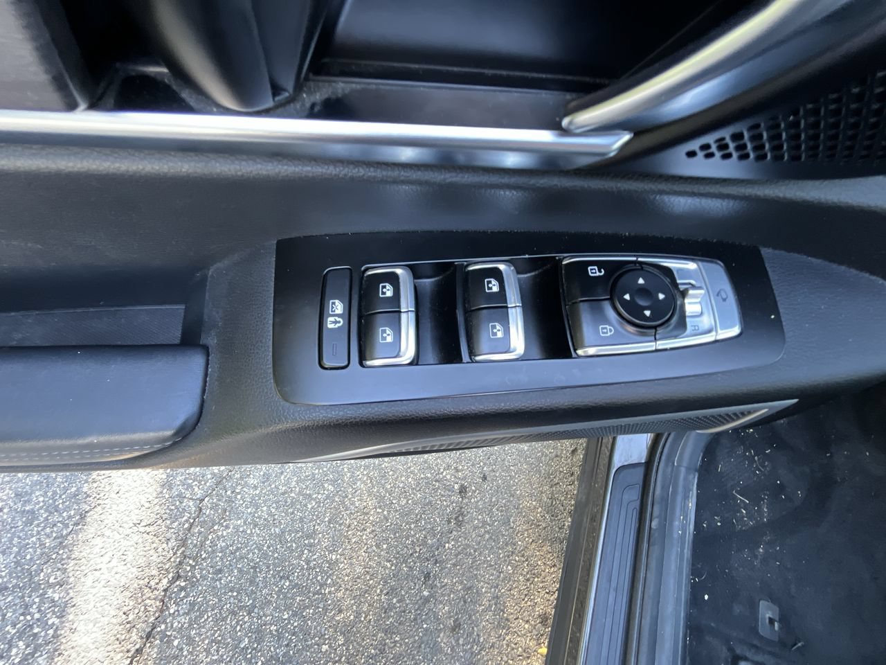 Used 2021 Kia Telluride EX w/ EX Premium Package AWD/4WD image 4