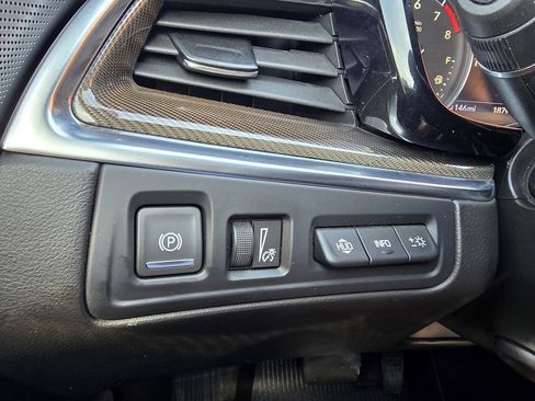 Used 2023 Cadillac XT5 Premium Luxury AWD/4WD image 19