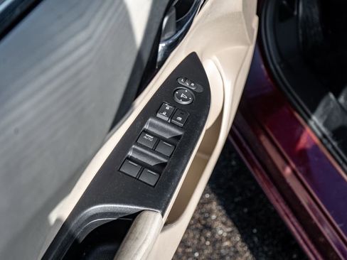 Used 2017 Honda Accord LX image 17