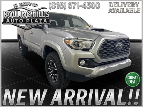 Used 2020 Toyota Tacoma TRD Sport w/ TRD Premium Sport Package image 1