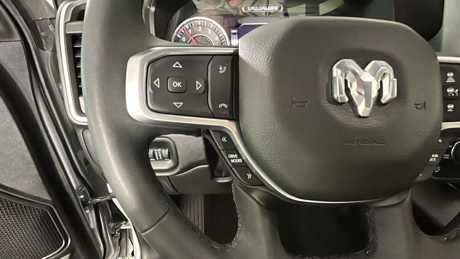 Used 2025 RAM 1500 Big Horn AWD/4WD image 19