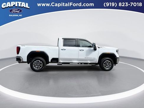 Used 2024 GMC Sierra 2500 SLT w/ SLT Premium Package image 9