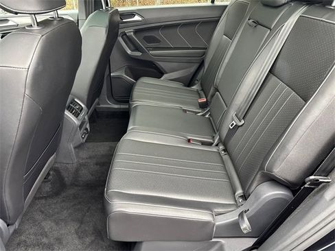 Certified 2024 Volkswagen Tiguan SE R-Line image 21