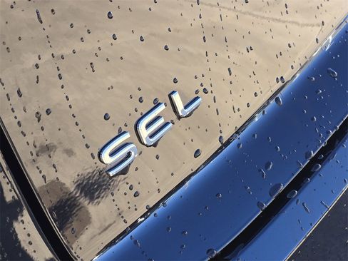 New 2026 Volkswagen Atlas Cross Sport SEL Premium R-Line image 9