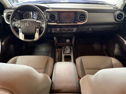 Used 2022 Toyota Tacoma SR5 AWD/4WD image 15