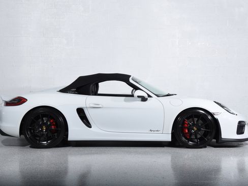 Used 2016 Porsche Boxster Spyder RWD image 27