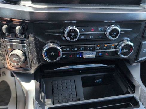 New 2026 Ford F250 Lariat w/ Black Appearance Package AWD/4WD image 21