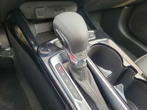 Used 2025 Chevrolet Trax ACTIV FWD image 21
