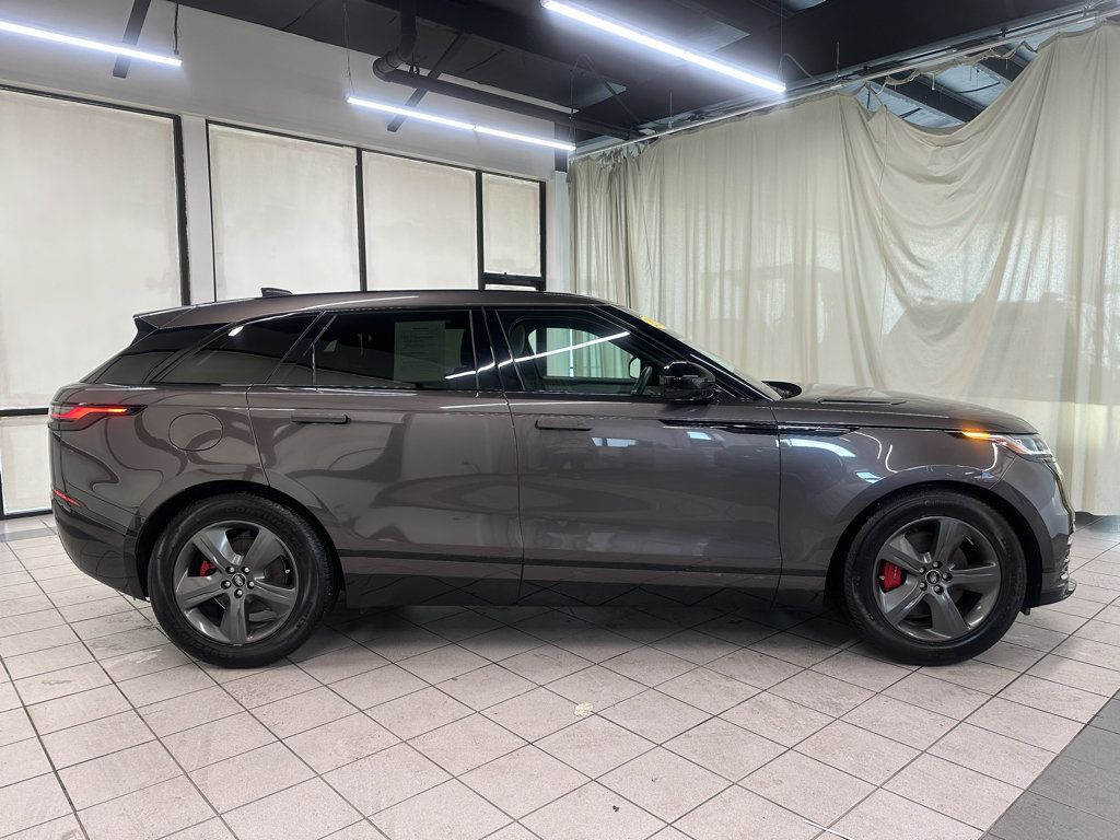 Used 2024 Land Rover Range Rover Velar Dynamic SE AWD/4WD image 3