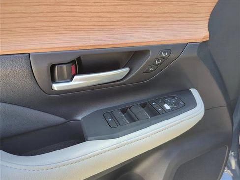 New 2026 Toyota Grand Highlander AWD image 10