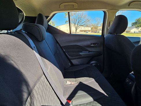 Used 2021 Nissan Kicks SV image 23