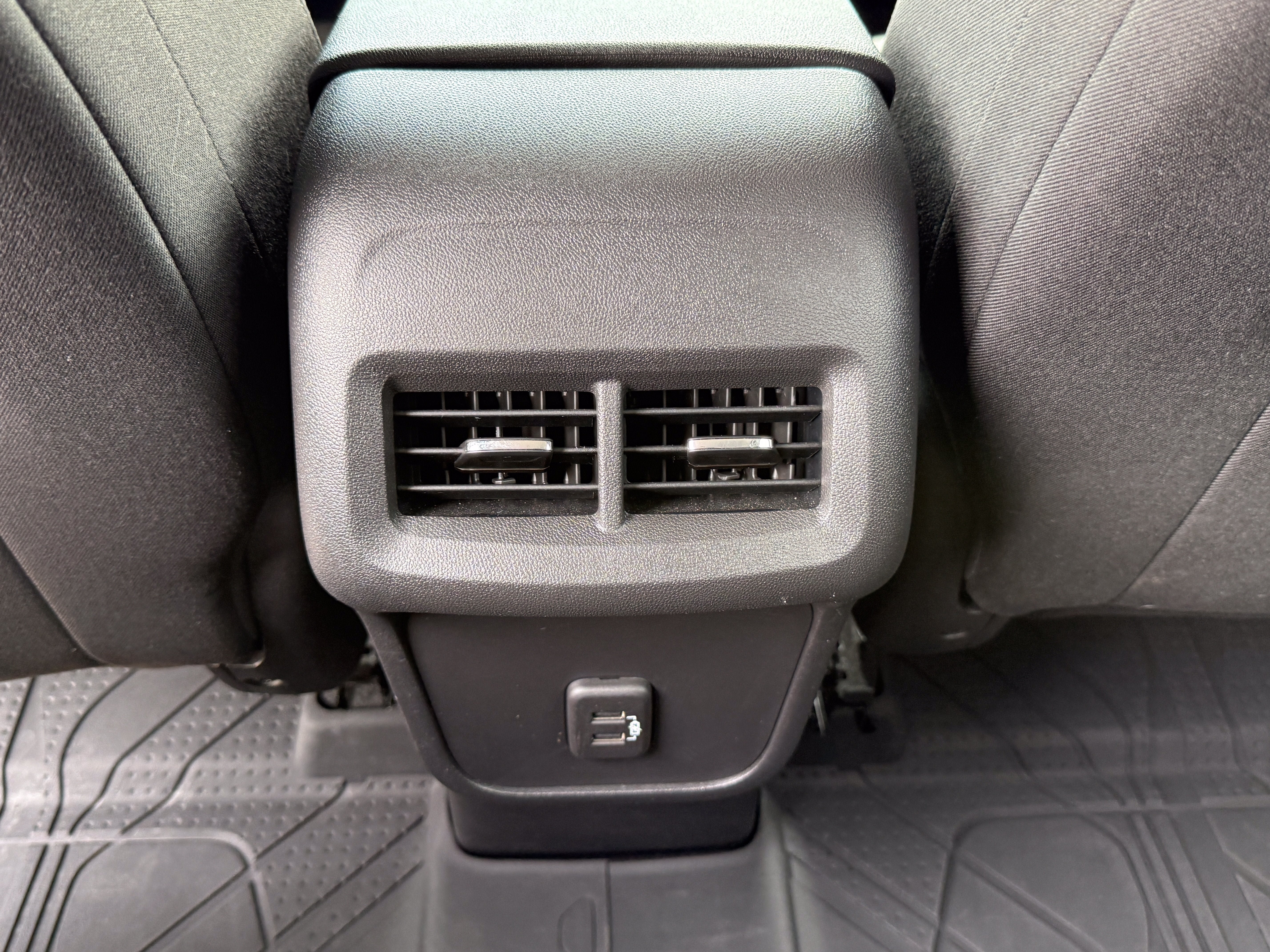 Used 2021 Chevrolet Equinox LT AWD/4WD image 23