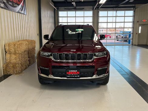 New 2025 Jeep Grand Cherokee L Limited image 4