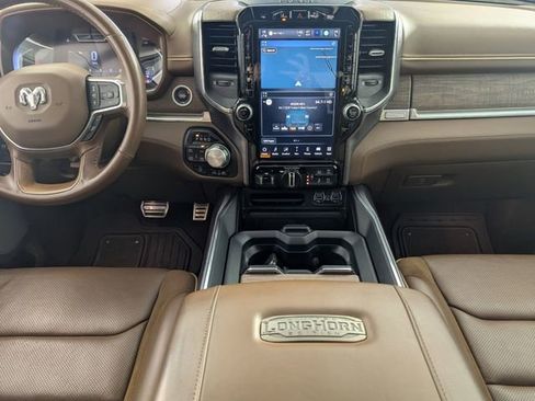 Certified 2024 RAM 1500 Limited image 25