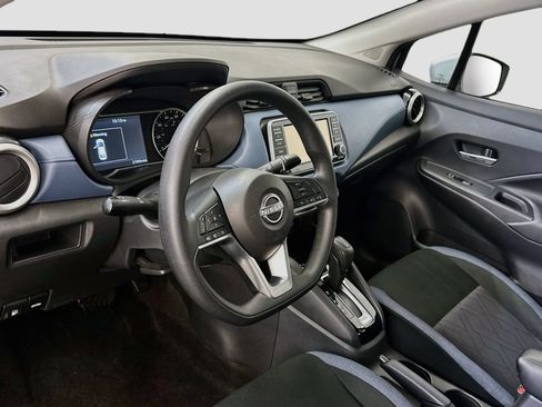 Used 2025 Nissan Versa SV FWD image 18