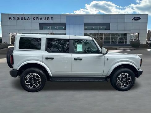 New 2026 Ford Bronco Outer Banks AWD/4WD image 8
