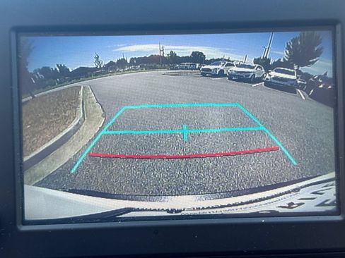 Used 2019 Toyota RAV4 LE FWD image 25