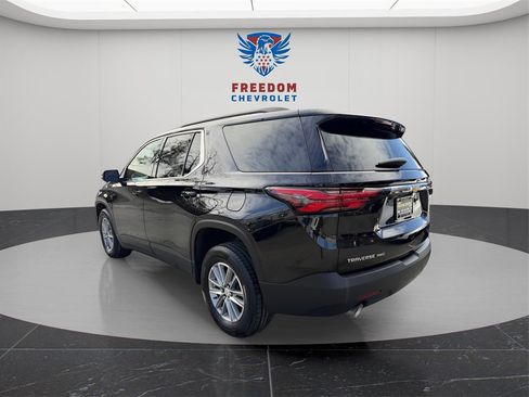 Used 2023 Chevrolet Traverse LT image 5