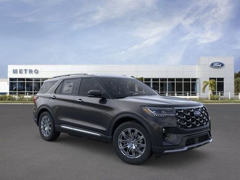 New 2026 Ford Explorer Platinum RWD image 7