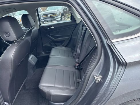 Used 2024 Volkswagen Jetta SE image 10