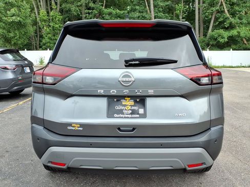 Used 2023 Nissan Rogue S AWD/4WD image 10