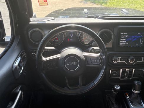 Used 2019 Jeep Wrangler Unlimited Sport S AWD/4WD image 6