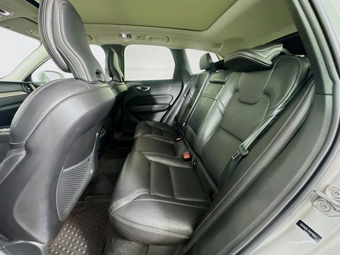 Used 2021 Volvo XC60 T5 Inscription image 29