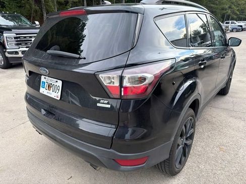 Used 2017 Ford Escape SE w/ SE Sport Appearance Package FWD image 32
