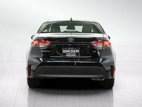 Used 2024 Toyota Corolla LE FWD image 4
