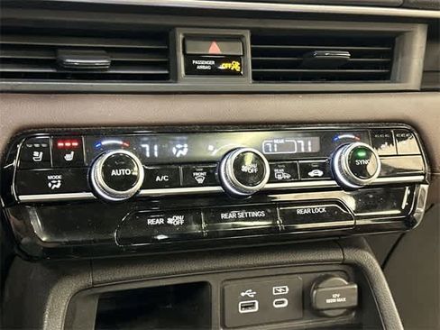 Used 2023 Honda Pilot Elite image 14