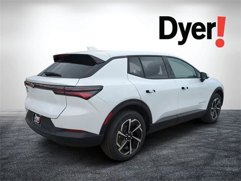 New 2026 Chevrolet Equinox EV LT image 3