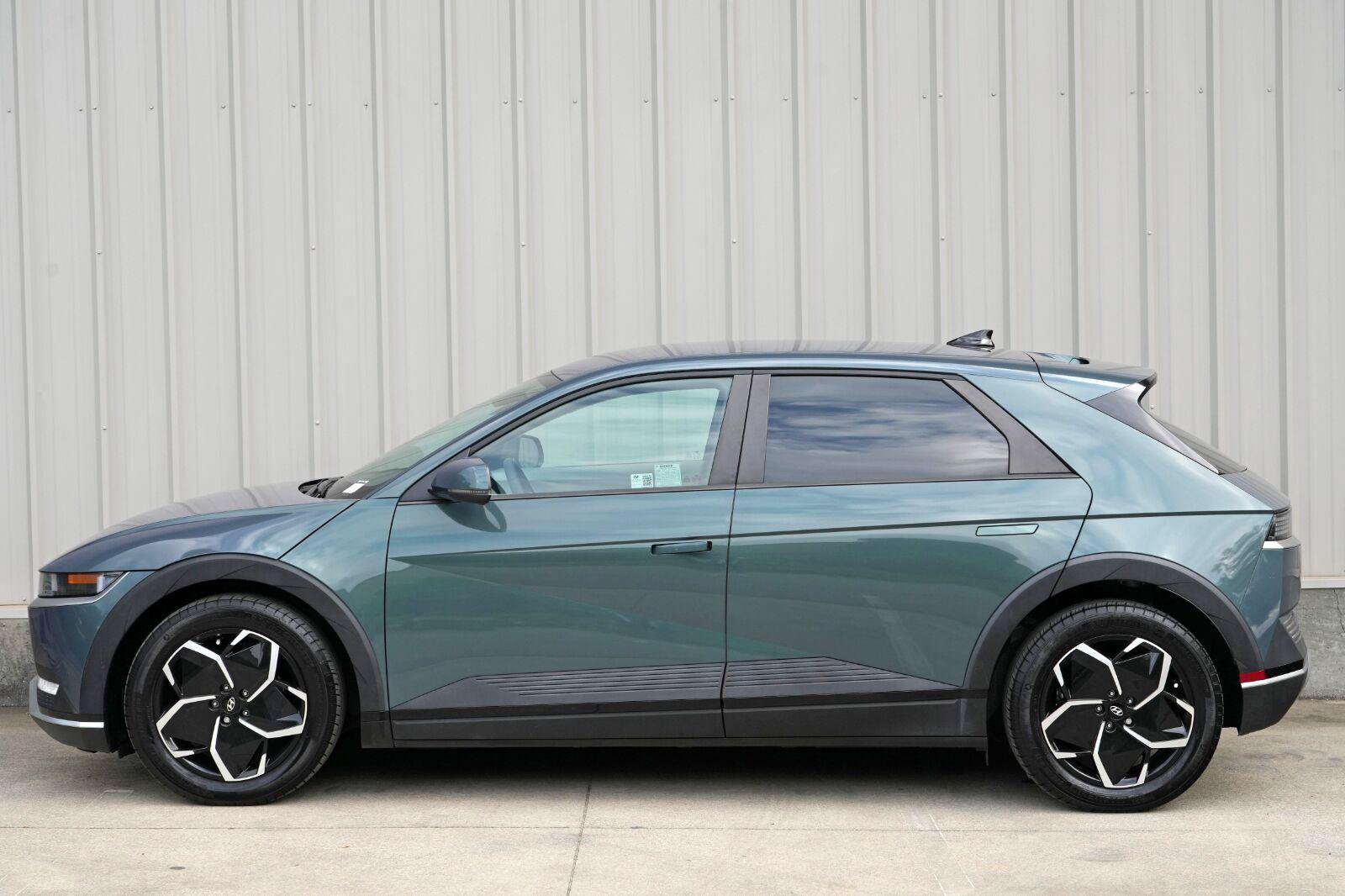 Used 2024 Hyundai Ioniq 5 SE RWD image 46