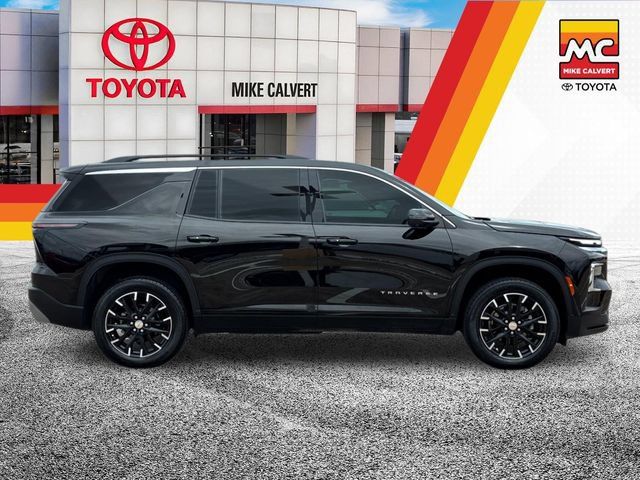 Used 2025 Chevrolet Traverse LT w/ Sun and Wheel Package FWD image 6