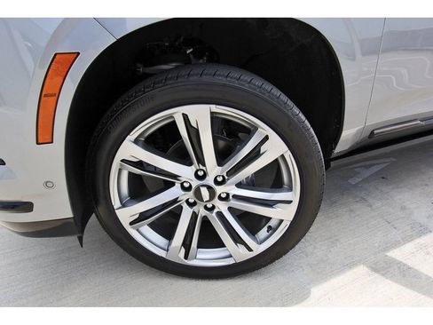 Certified 2026 Cadillac Escalade Platinum Sport w/ LPO, ONYX Package AWD/4WD image 30