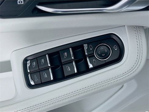 Used 2023 Porsche Macan GTS image 18