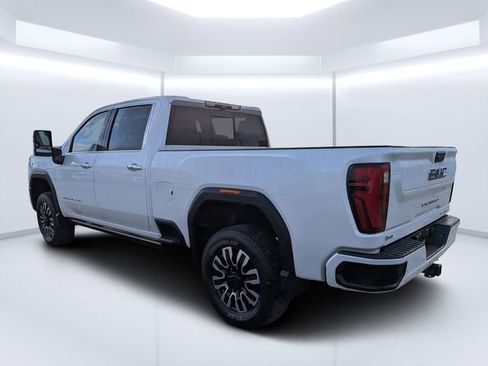 Used 2024 GMC Sierra 3500 Denali Ultimate AWD/4WD image 5